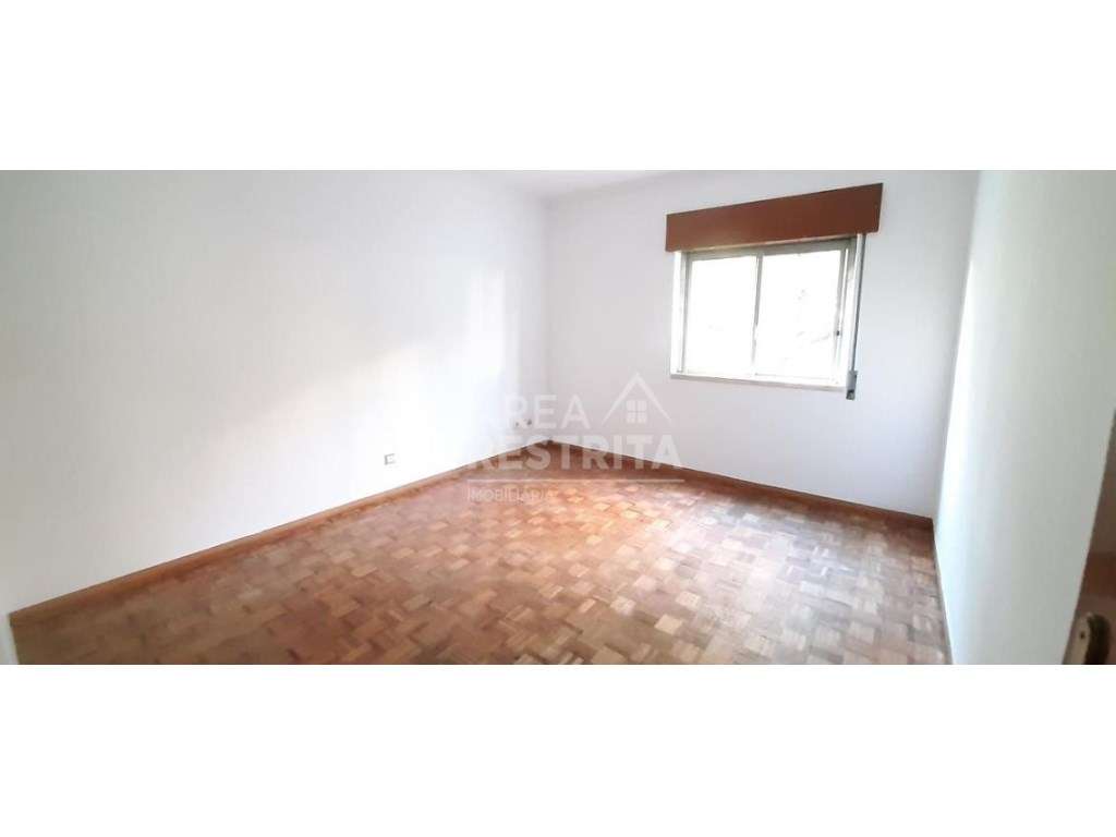 Apartamento T2 na Amora, Seixal - Grande imagem: 3/6