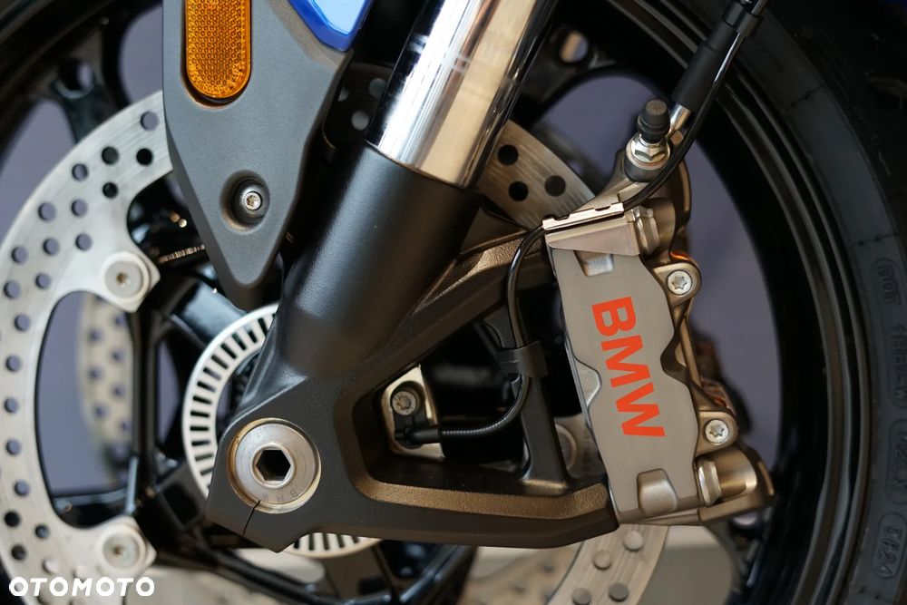 BMW R - 8