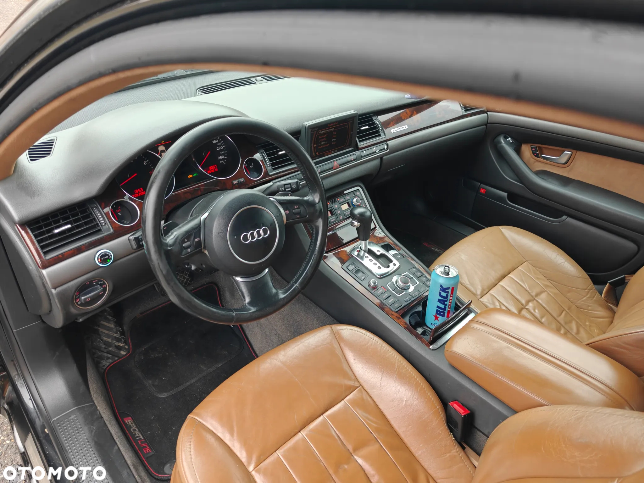 Audi A8 4.2 Quattro - 11