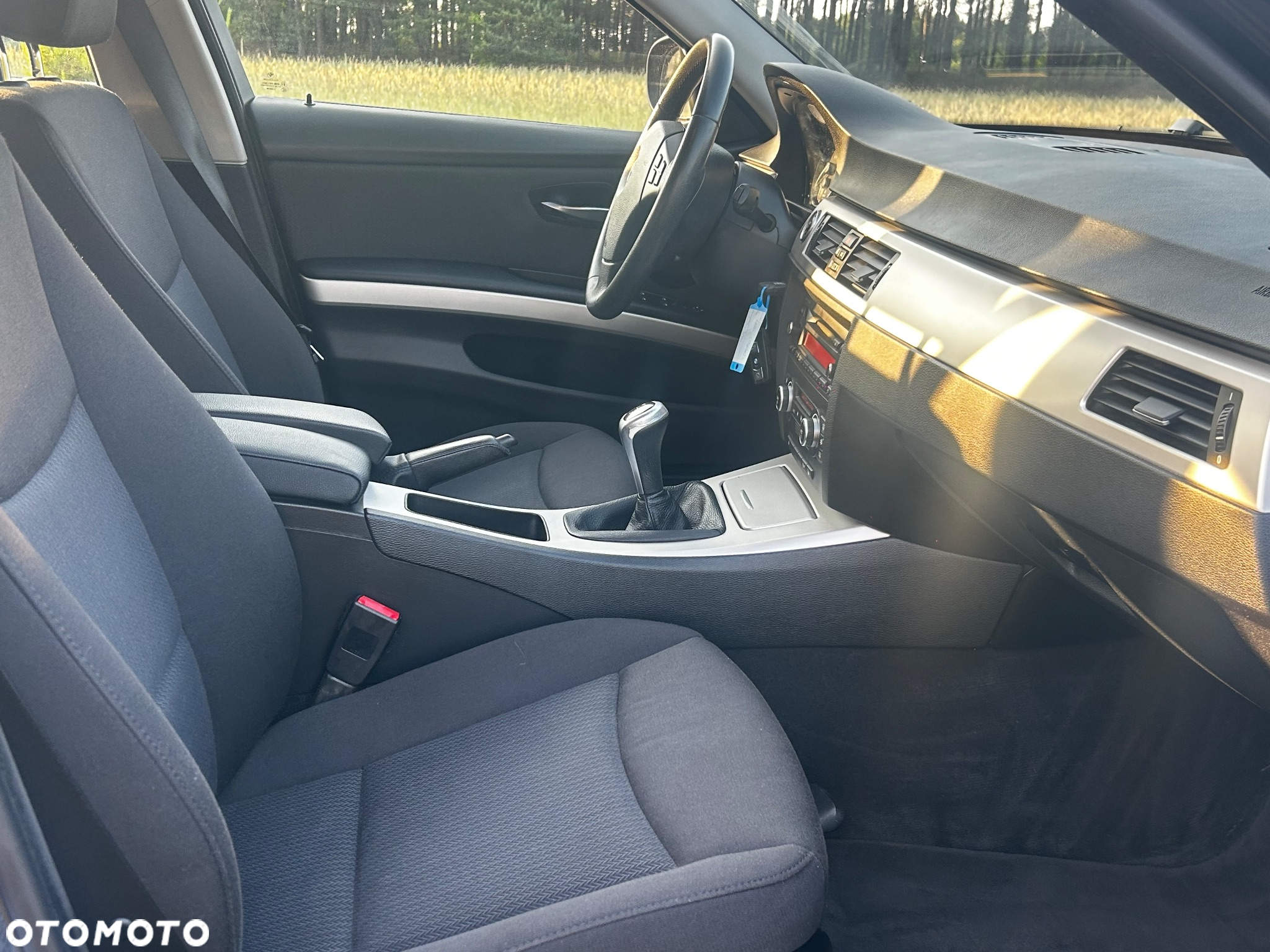 BMW Seria 3 318d Touring Luxury Line - 22