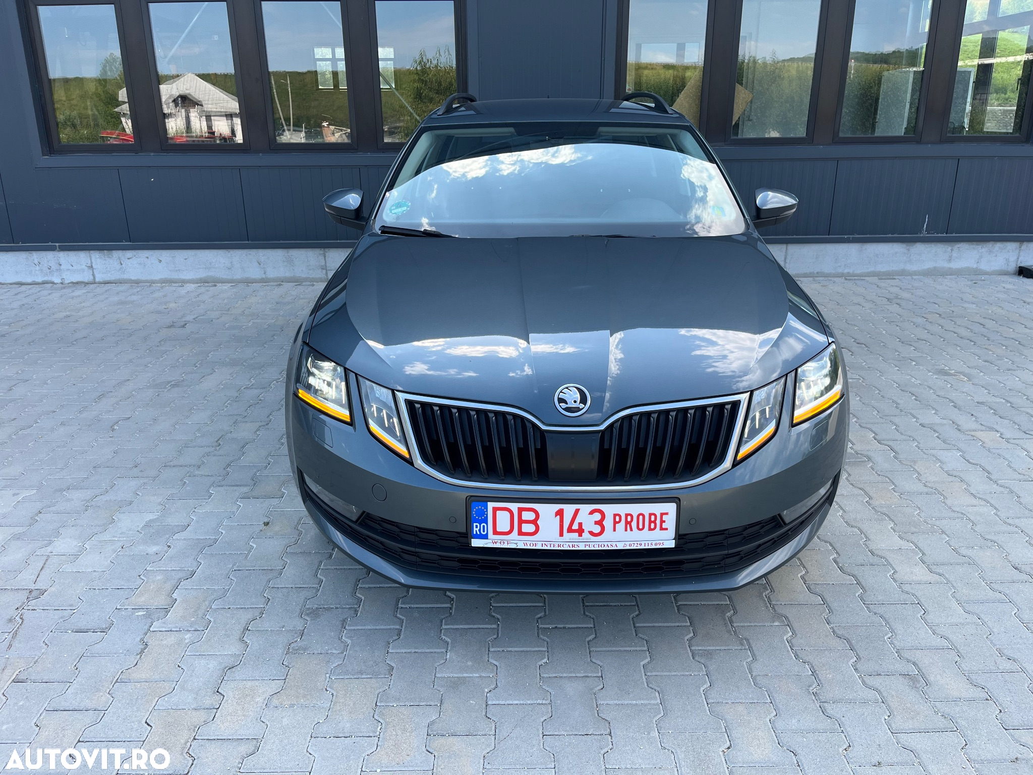 Skoda Octavia Combi 1.6 TDI DSG Clever - 9