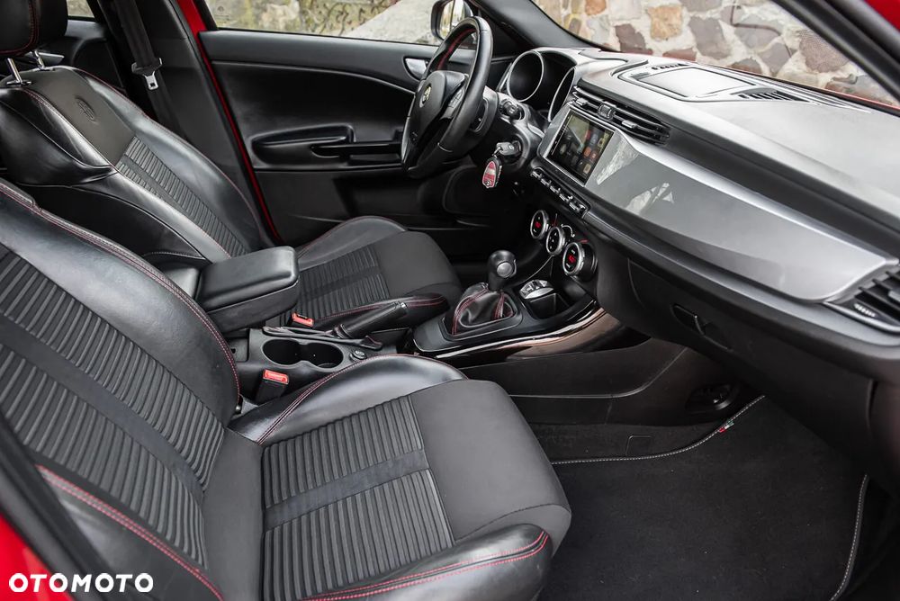 Alfa Romeo Giulietta 1.4 TB 16V Multiair TCT Sport - 30