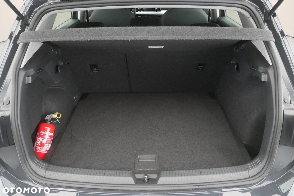 Volkswagen Golf VIII 1.0 TSI - 16