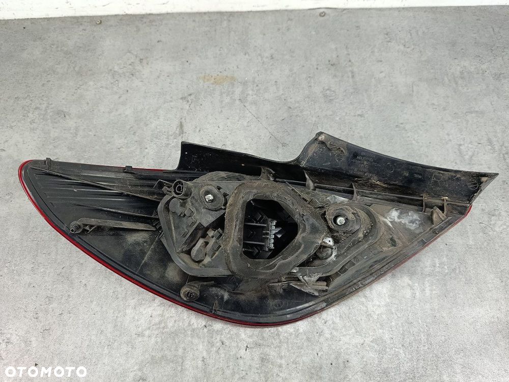 LAMPA TYLNA PRAWA OPEL CORSA D 13188046 89038959 VALEO HATCHBACK 5D - 7