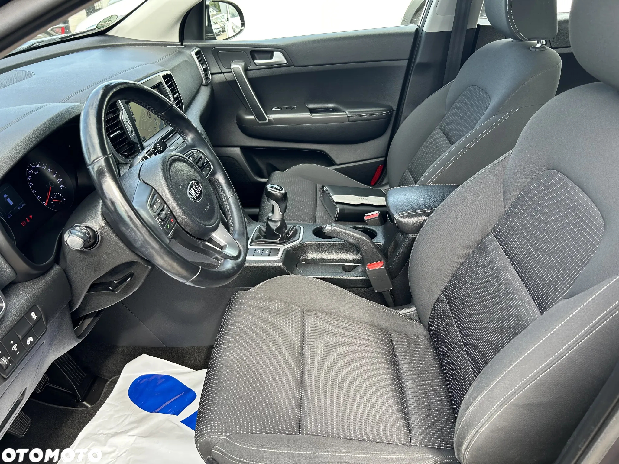 Kia Sportage 1.6 GDI 2WD Attract - 12