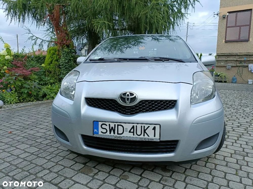 Toyota Yaris - 10