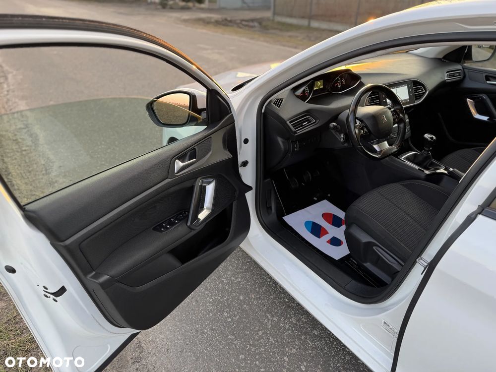Peugeot 308 1.5 BlueHDi Business Line S&S - 27