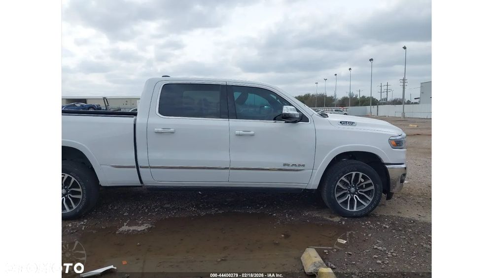 RAM 1500 - 4