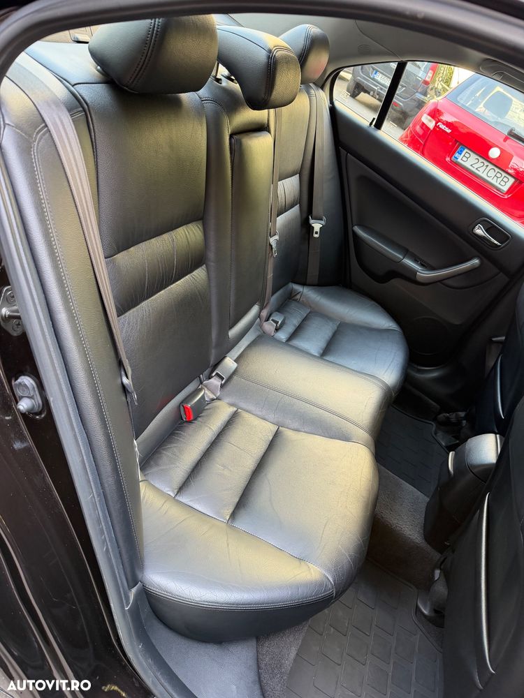 Honda Accord - 8
