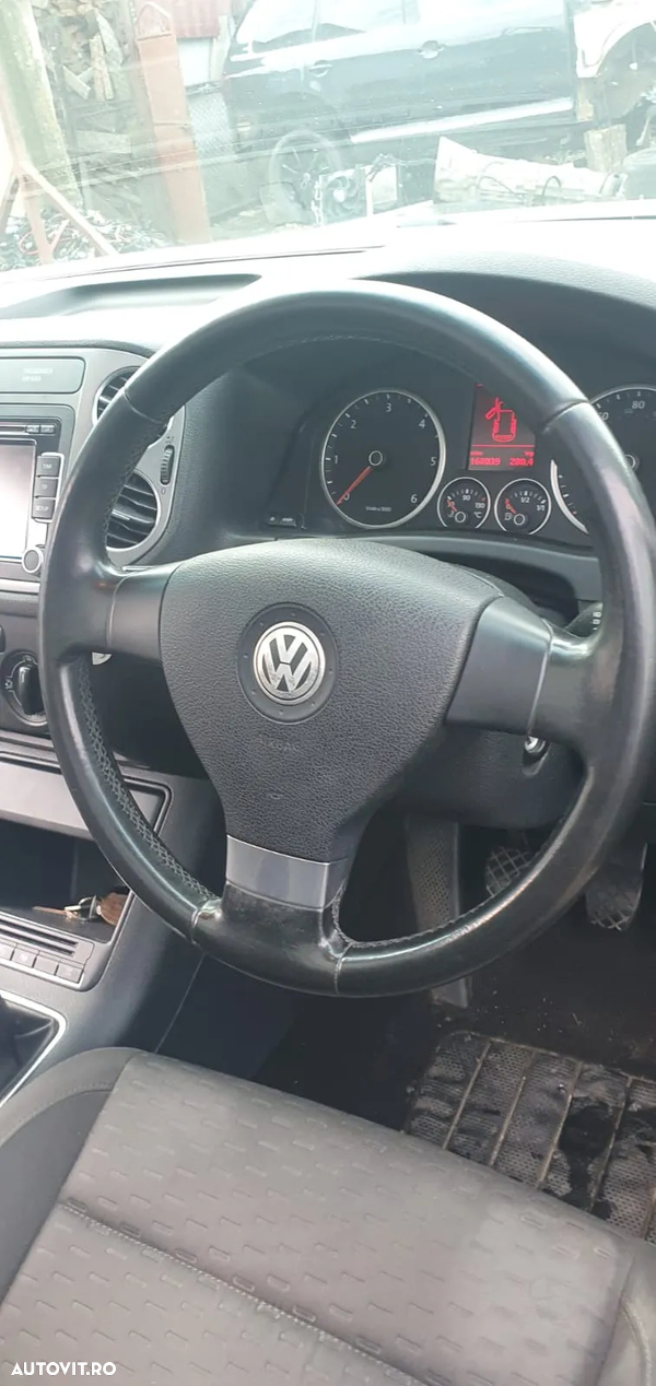 Dezmembrez Vw Tiguan motor 2.0 tdi 140 cp 4x4 tip Cbab an 2008 airbag volan ceas ceasuri bord volanta chit kit pornire calculator confort imobilizator calculator motor ecu contact cheie modul coloana Vw Passat B6 B7 CC Golf 6 volan  dezmembrari piese auto