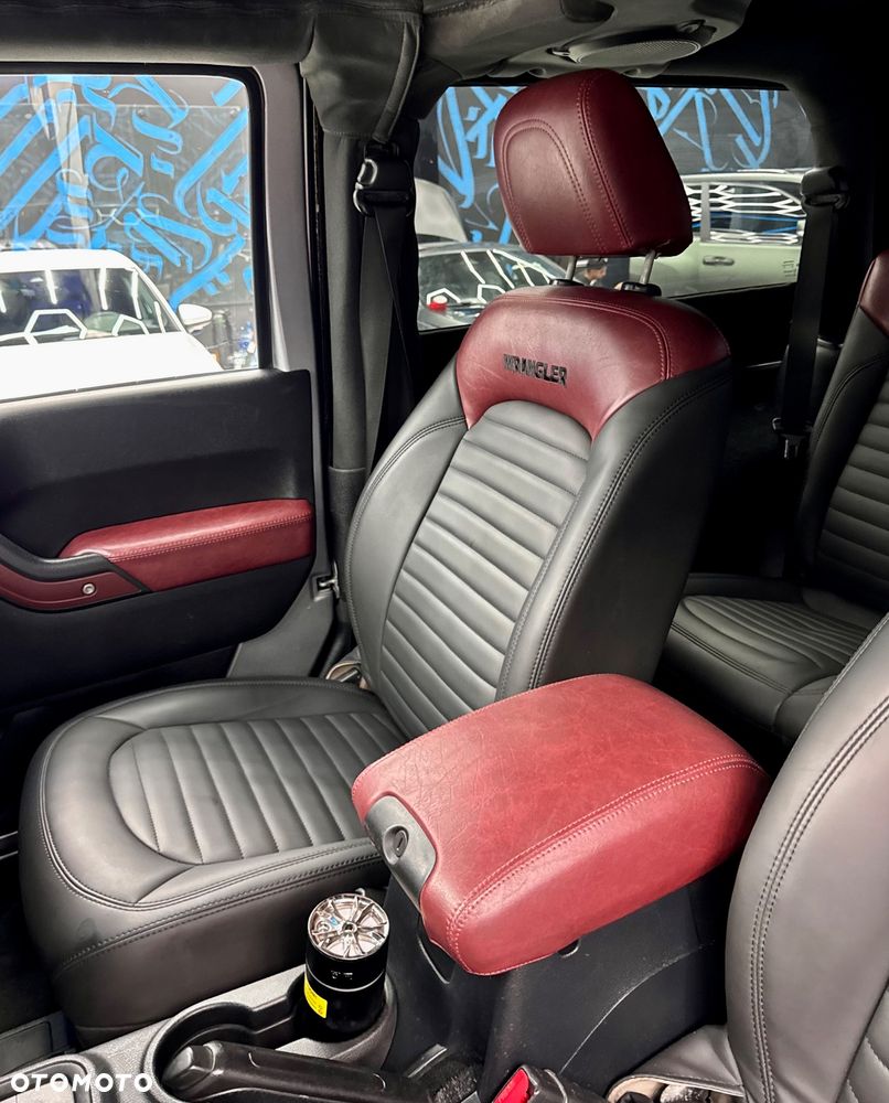 Jeep Wrangler 3.6 Night Eagle - 34