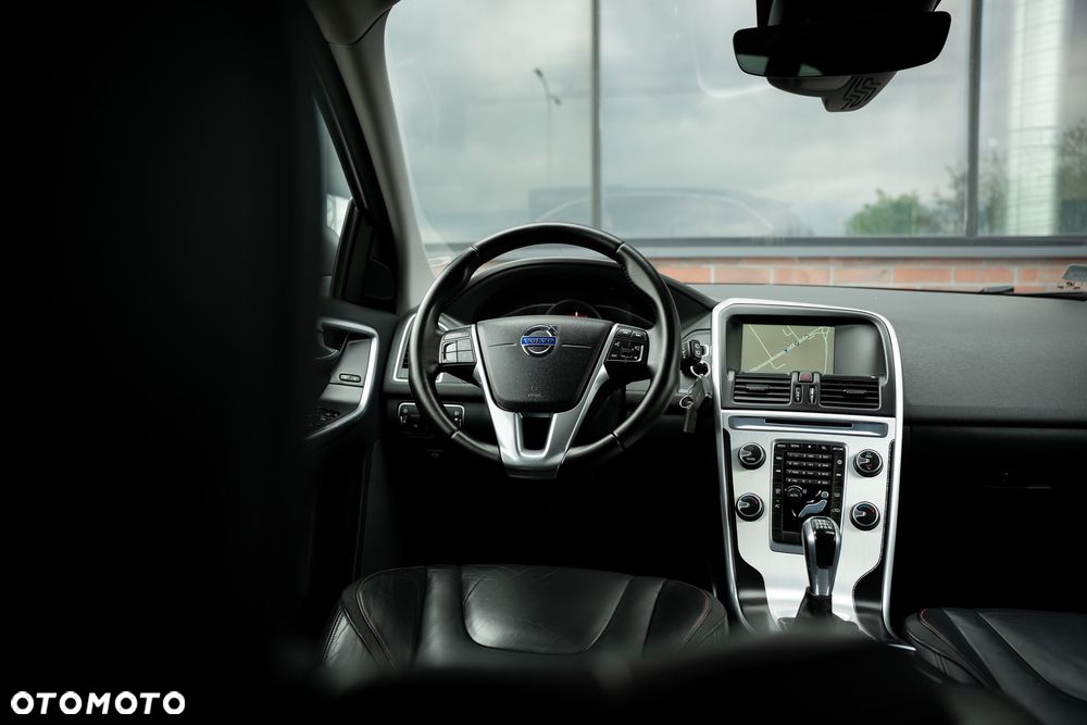 Volvo XC 60 D3 Drive-E Ocean Race - 27