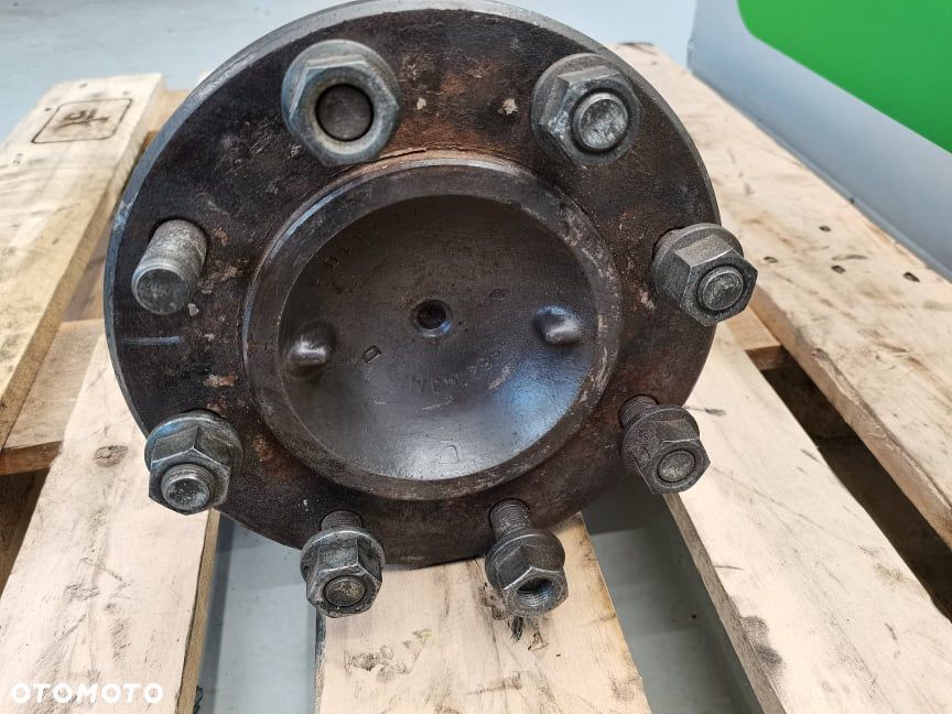 Piasta koła Massey Ferguson 3080 - 9