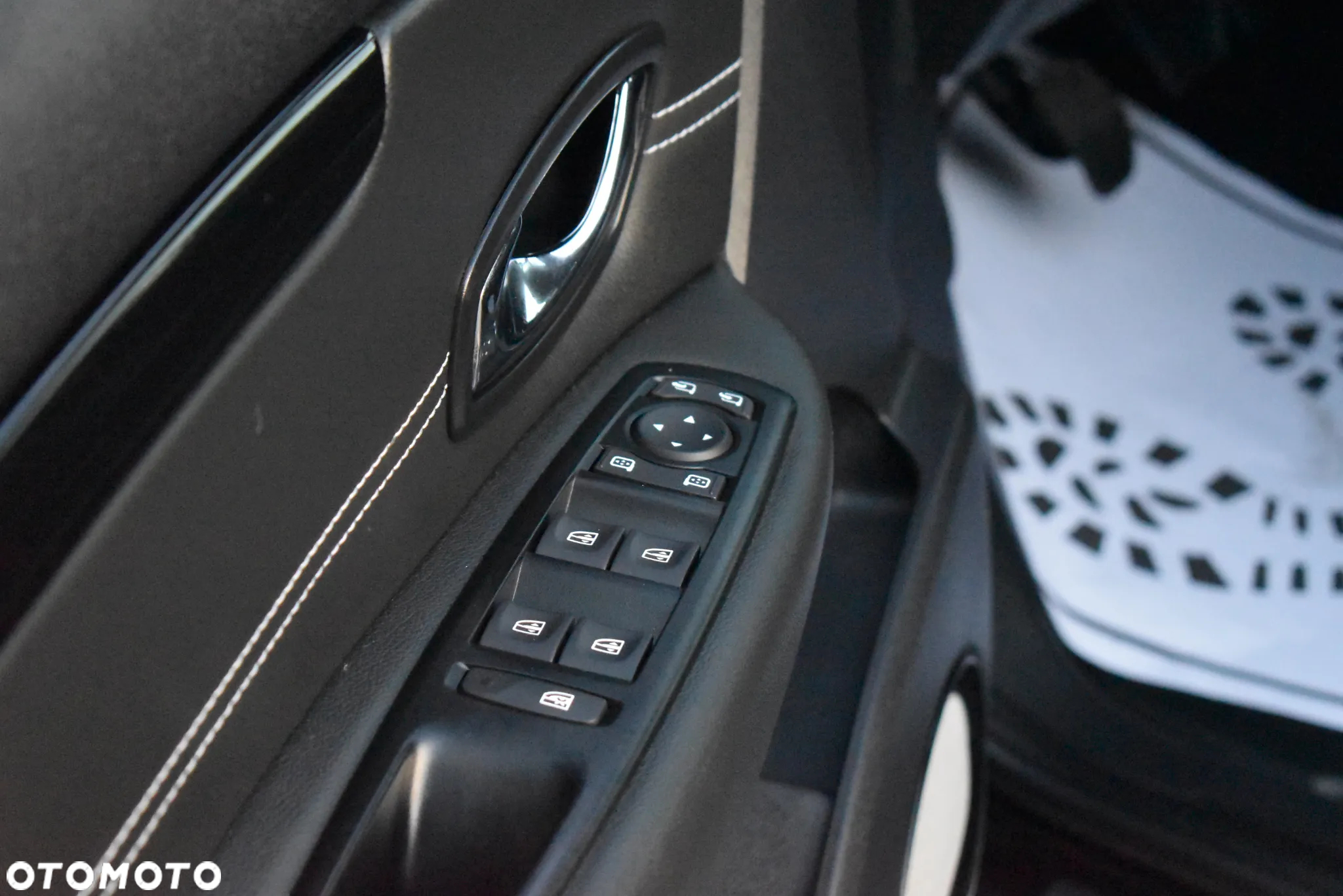 Renault Scenic ENERGY TCe 130 S&S Xmod Bose Edition - 19