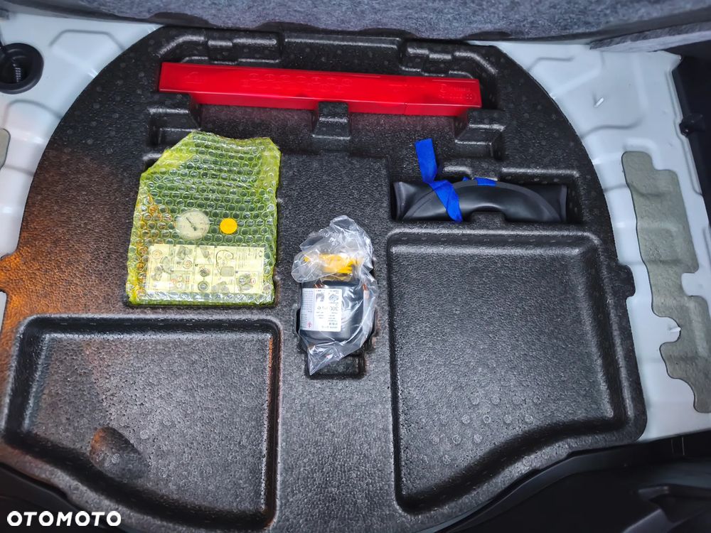 SsangYong/KGM Tivoli 1.2 T-GDI Crystal - 19