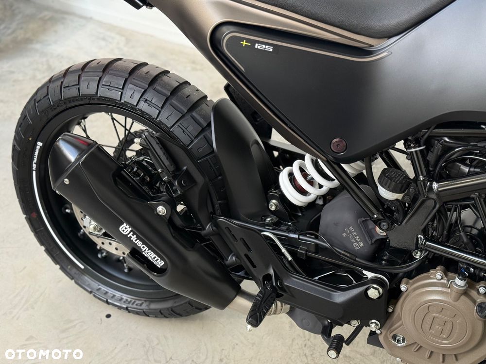 Husqvarna Svartpilen - 14