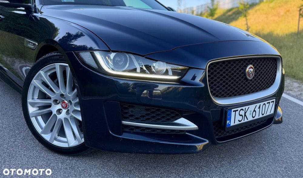 Jaguar XE 2.0 D R-Sport - 15
