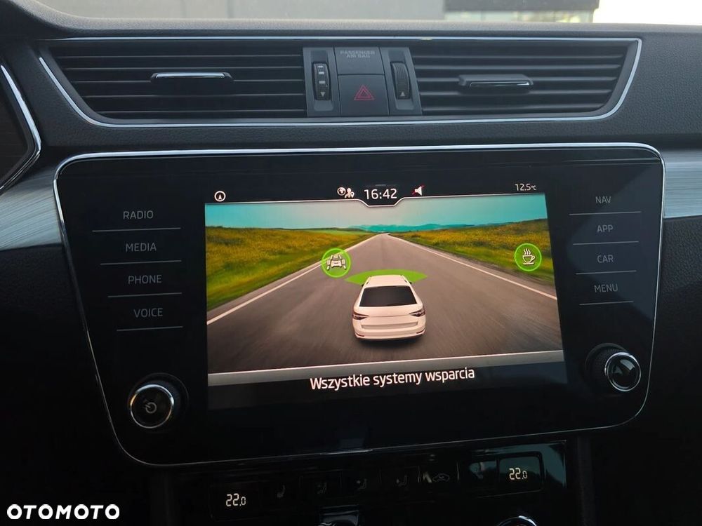 Skoda Superb 2.0 TDI SCR Ambition DSG - 22