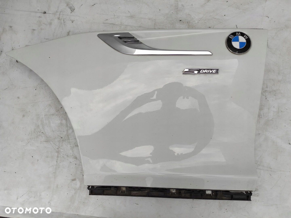 BŁOTNIK BMW Z4 E89 KOD 300 IDEALNY BEZ MALOWANIA lewy przod