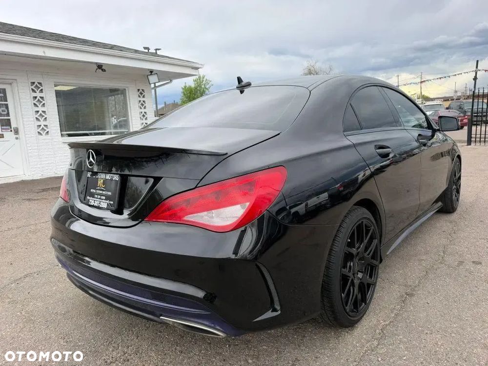 Mercedes-Benz CLA 250 4Matic 7G-DCT AMG Line - 4
