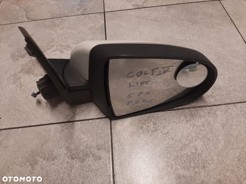LUSTERKO PRAWE 5 PIN mitsubishi COLT IV - 1