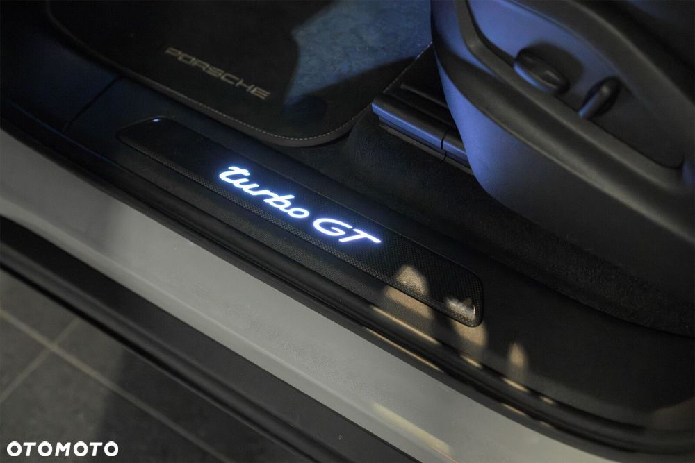 Porsche Cayenne Turbo GT - 19