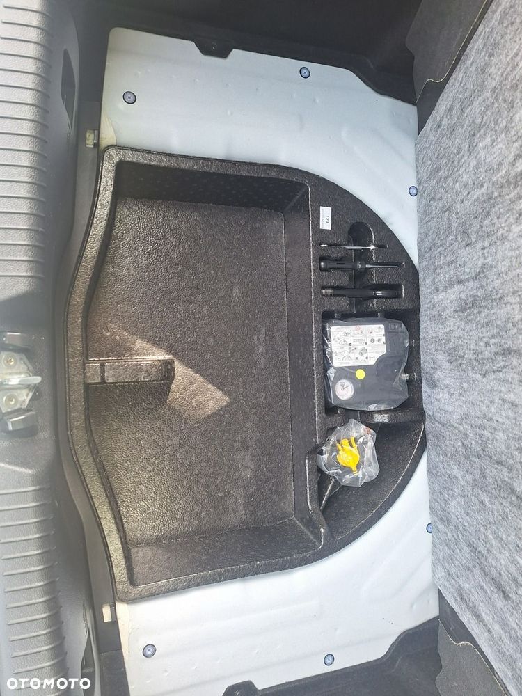 Kia Ceed - 23