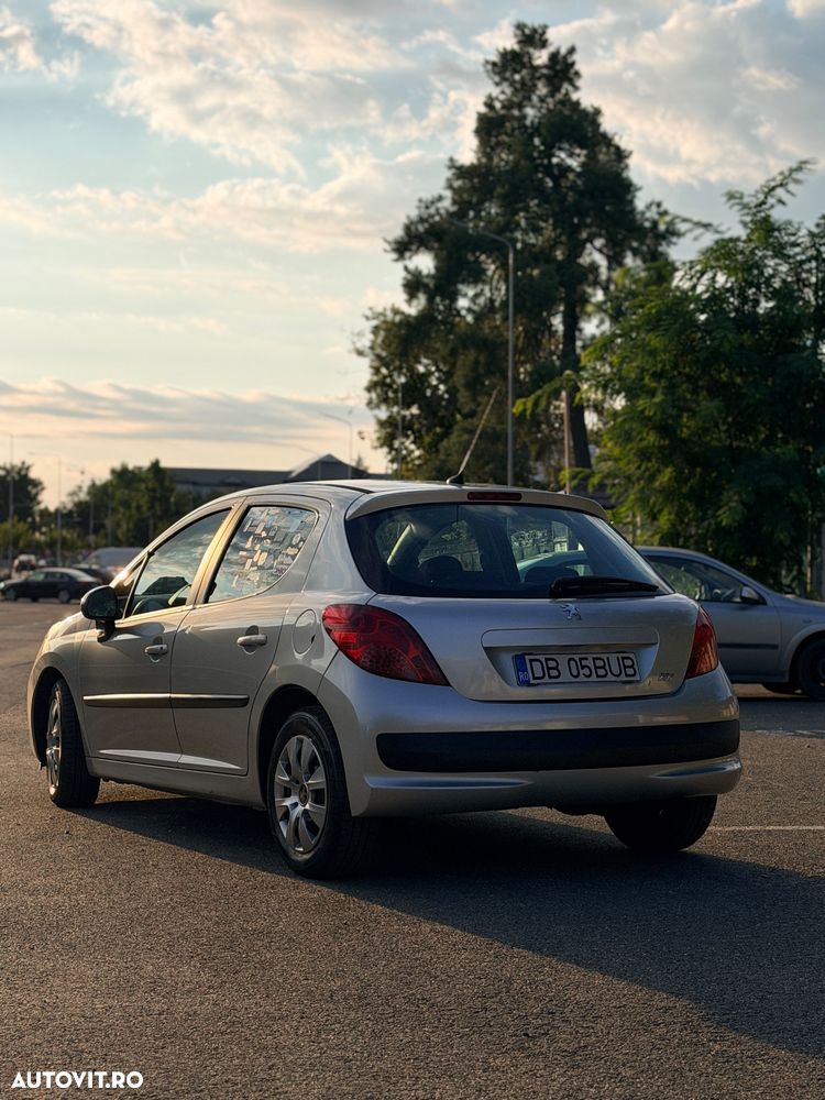 Peugeot 207 1.4 HDI Trendy - 5