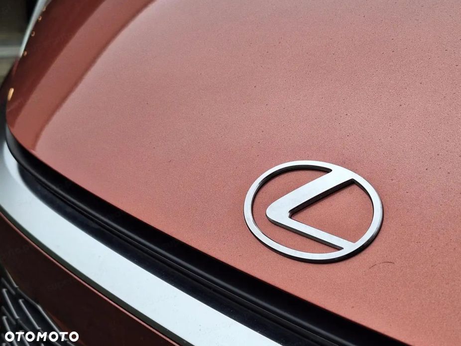 Lexus LBX - 5