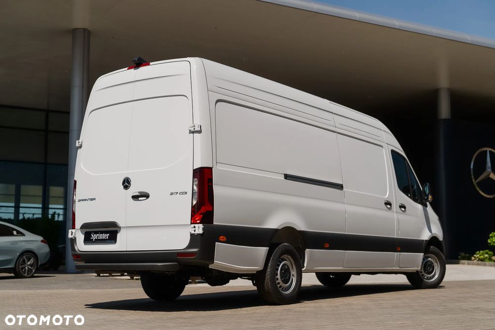 Mercedes-Benz Sprinter - 6