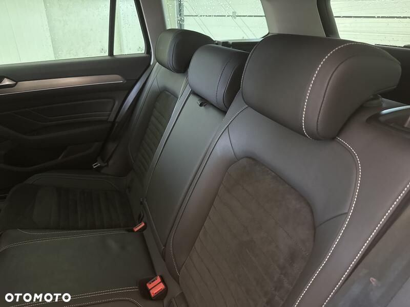 Volkswagen Passat - 22