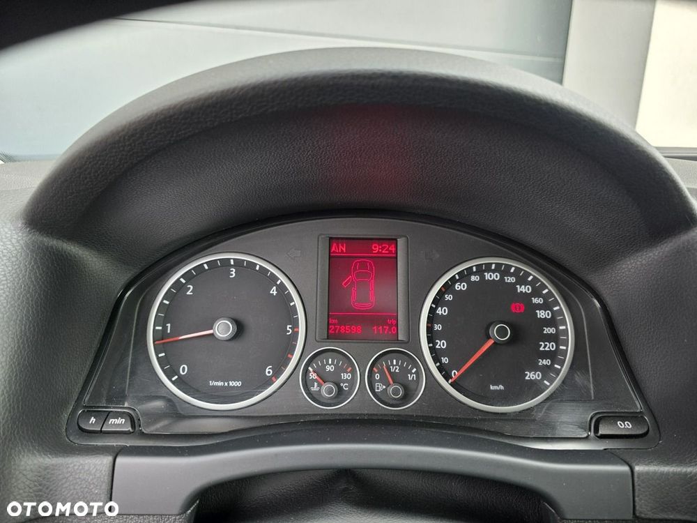 Volkswagen Tiguan - 14