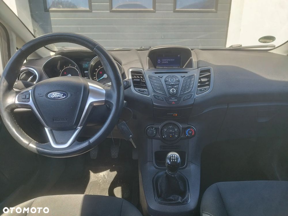 Ford Fiesta 1.25 Trend EU5 - 38