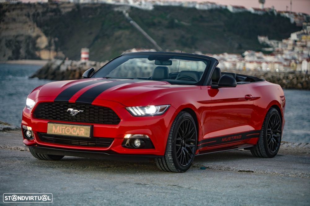 Ford Mustang 2.3i EcoBoost - 32