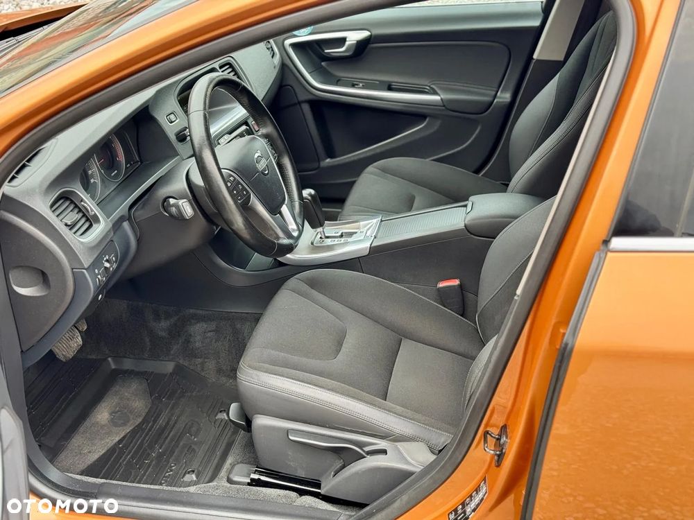 Volvo V60 D3 Geartronic Summum - 28