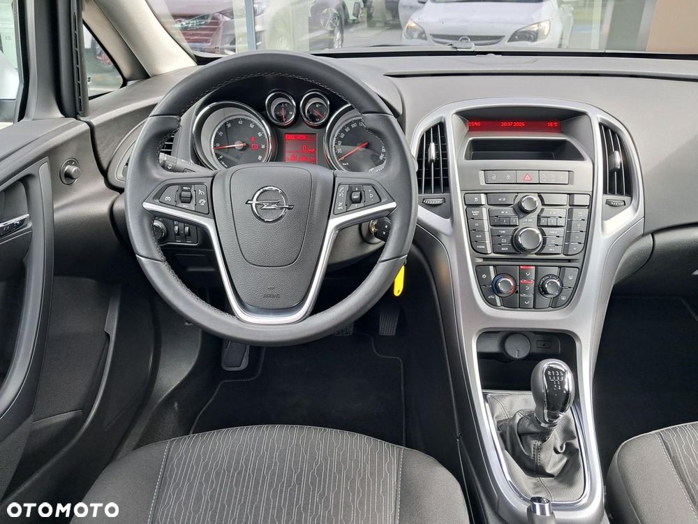 Opel Astra - 16