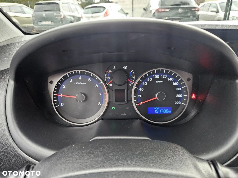 Hyundai i20 1.2 Fifa World Cup Edition - 20