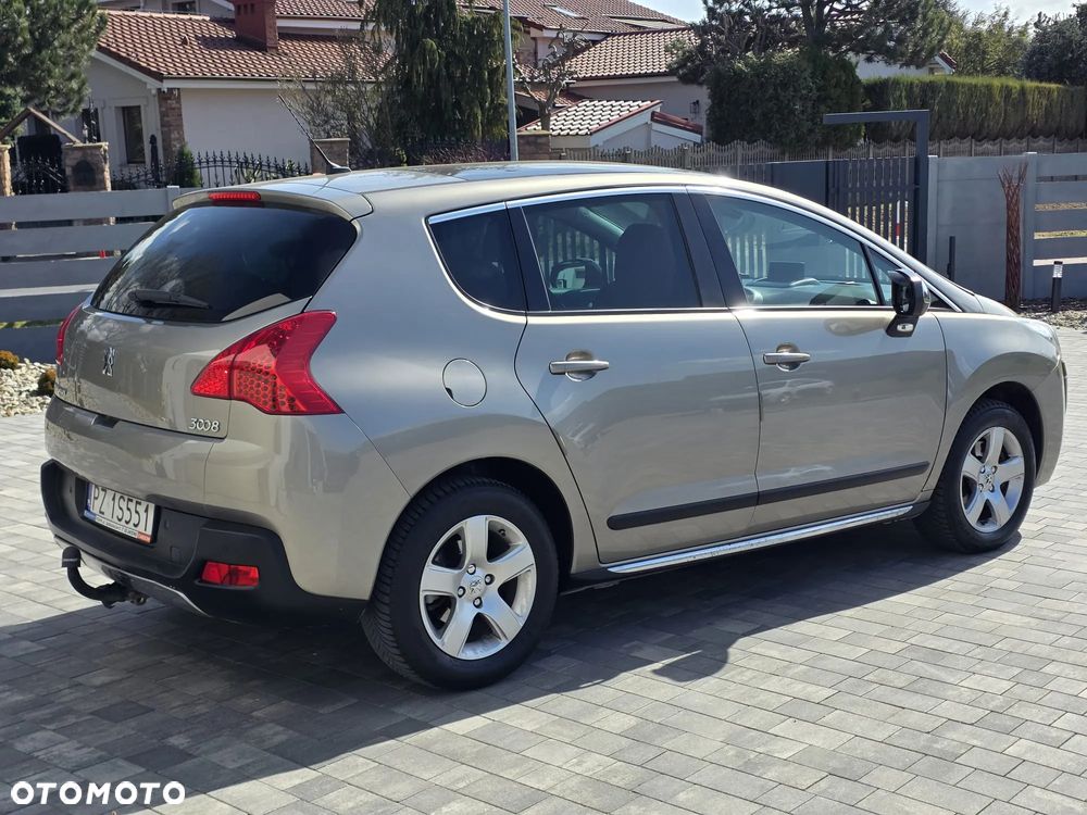 Peugeot 3008 2.0 HDi Premium+ - 5