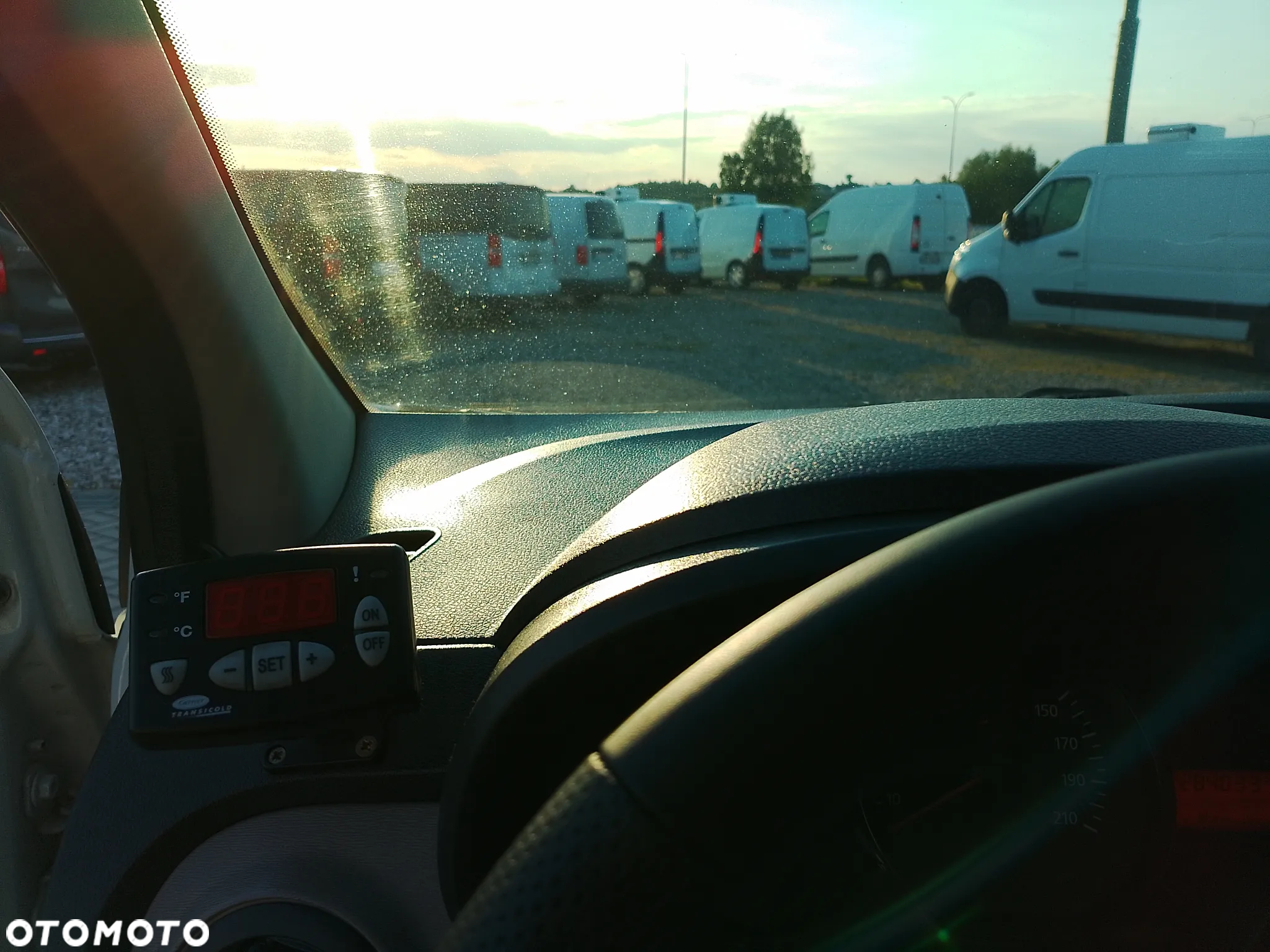 Dacia Dokker L2 Long Maxi Nowa Izoterma Chłodnia Mroźnia do lodów minus 20 stopni Carrier PL na stoku - 18