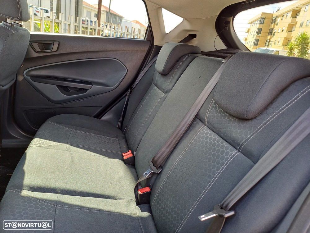 Ford Fiesta - 6