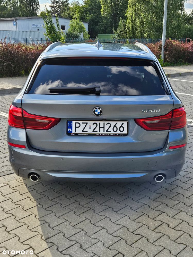 BMW Seria 5 520d - 5
