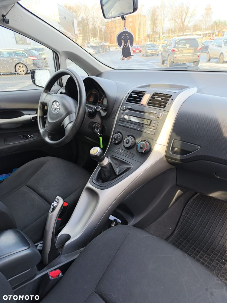 Toyota Auris 1.6 VVT-i Terra - 13