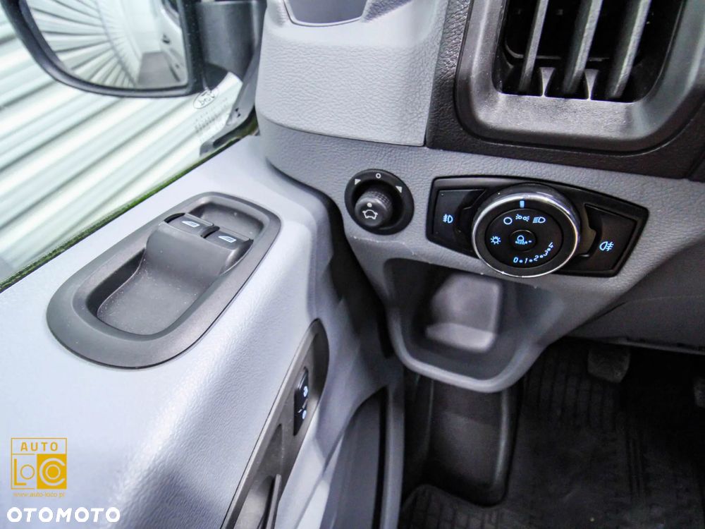 Ford TRANSIT BRYGADÓWKA 7 OSÓB - 23