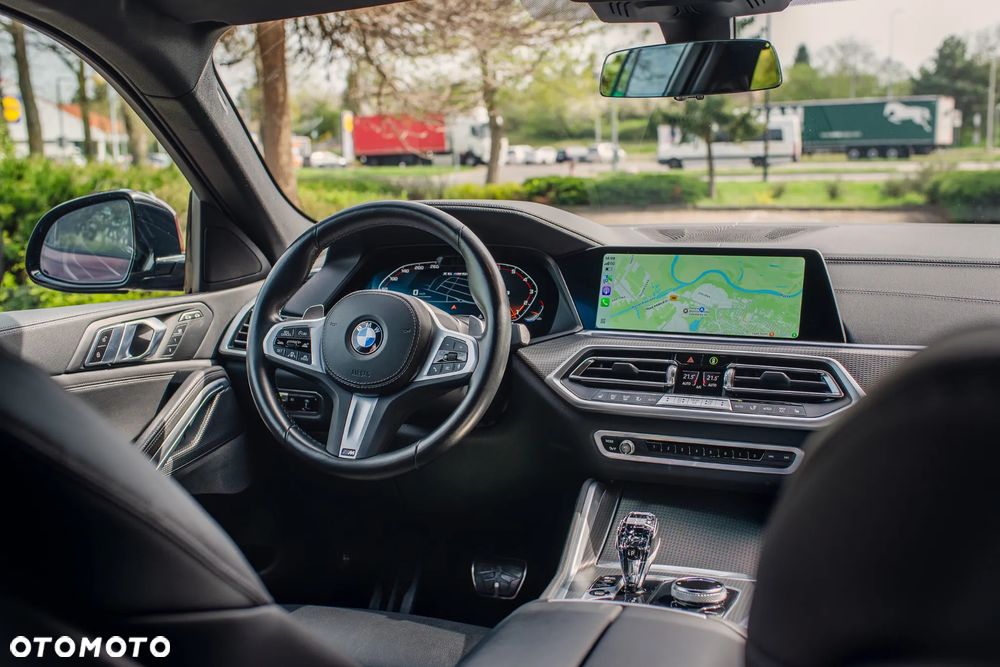 BMW X6 M50i - 11