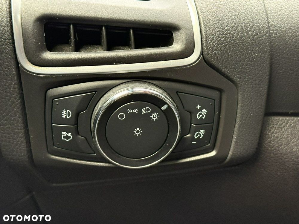 Ford Focus 2.0 EcoBoost ST - 32