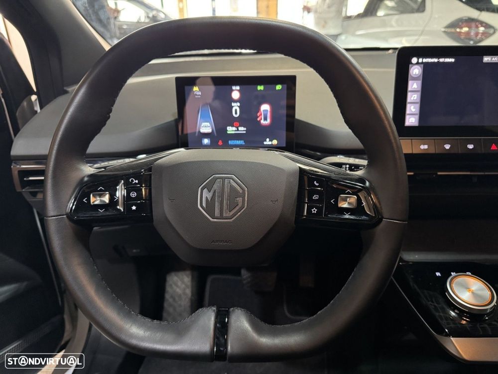 MG MG4 64 kWh Luxury - 18