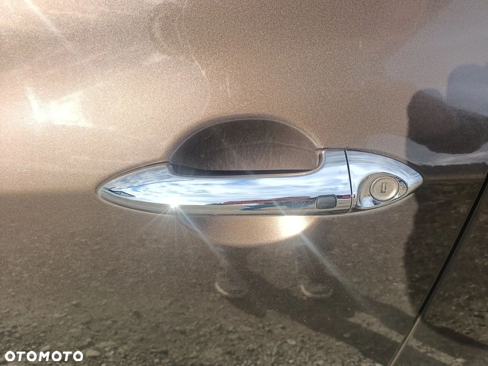 Kia Venga - 11