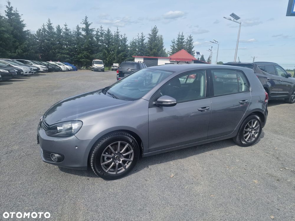 Volkswagen Golf - 2