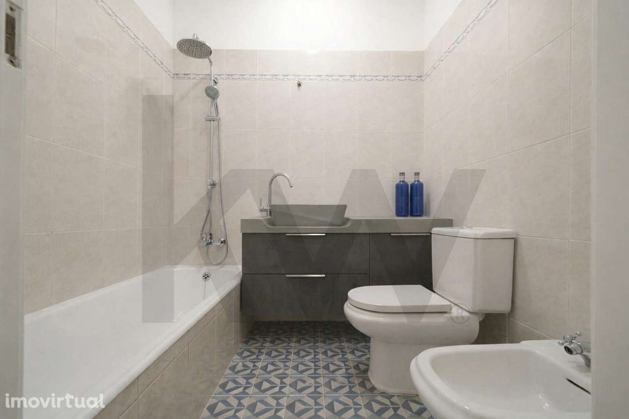 T2 Remodelado | Metro de Odivelas | Elevador | 2 WC | Luz Natural - Grande imagem: 5/15