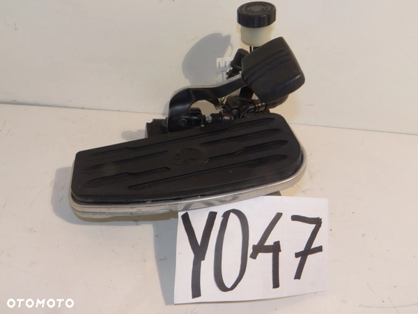 YAMAHA XVS 950 MIDNIGHT STAR PODEST PODUÓŻEK STOPKA SET POMPA HAMULCA PRAWY KOMPLETNY Y047